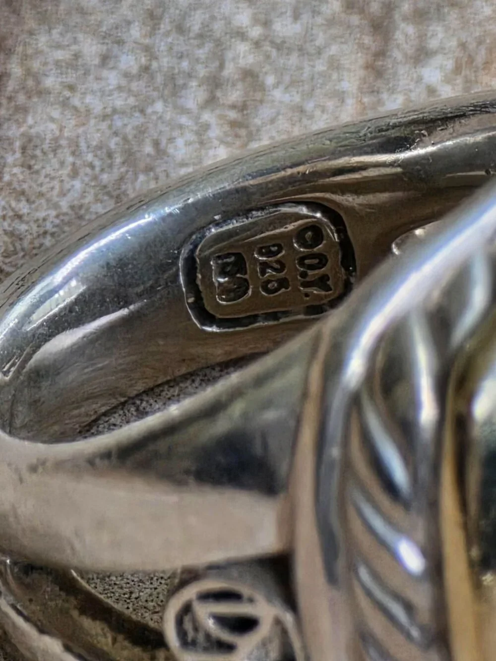 DAVID YURMAN THROUGHBRED 18kt / S/S Ring Sz. 7